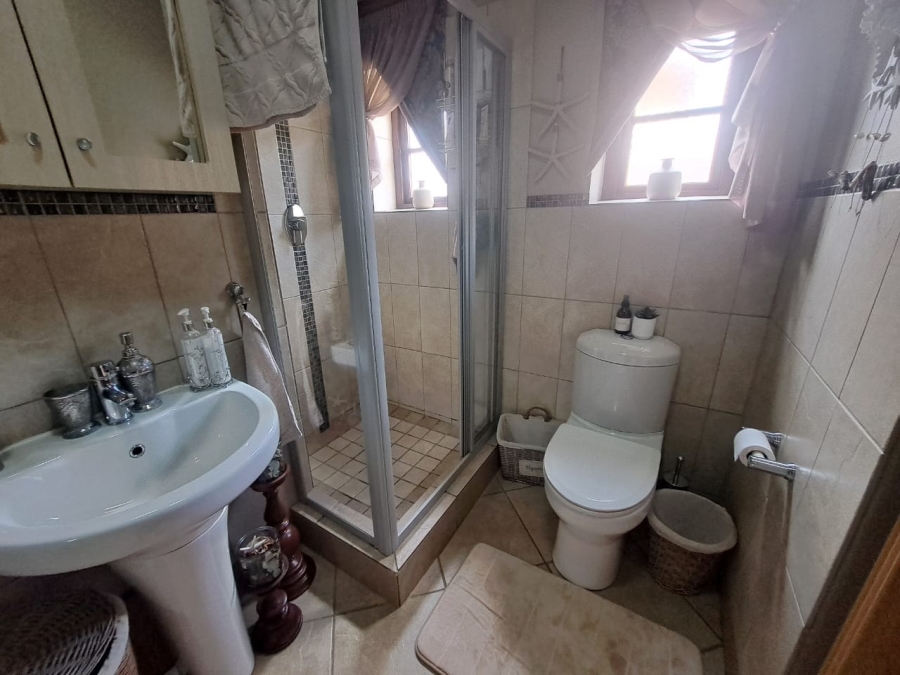 3 Bedroom Property for Sale in Waterval East North West